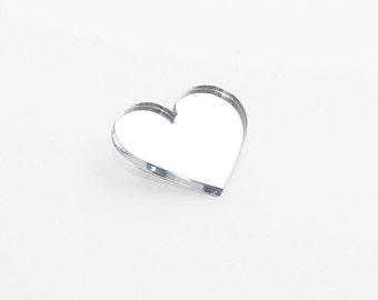 Heart brooch // 4 Colors