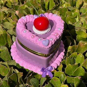 Caja de baratijas con forma de corazón estilo vintage de ensueño morado y rosa/caja de joyería con forma de pastel falso
