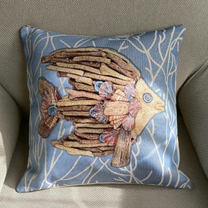 Cuscino arredo fantasia, federa con pesce, copri cuscino ,cucito a mano , cuscino decorativo