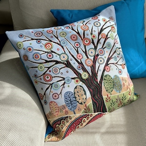 Cuscino arredo fantasia, federa con albero, copri cuscino ,cucito a mano, cuscino decorativo