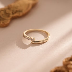 18k Diamant Wickelring: Minimalistischer Stapelring aus Sterling Silber