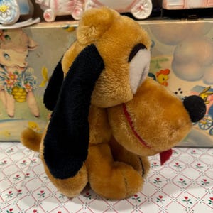 1980年代のヴィンテージ ディズニー プルートのぬいぐるみ