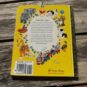 Pode incluir: A contracapa de um Little Golden Book, com fundo amarelo e ilustra&ccedil;&otilde;es de animais e um comboio. O texto inclui "a Little Golden Book" e informa&ccedil;&otilde;es sobre os livros. A lombada &eacute; dourada.
