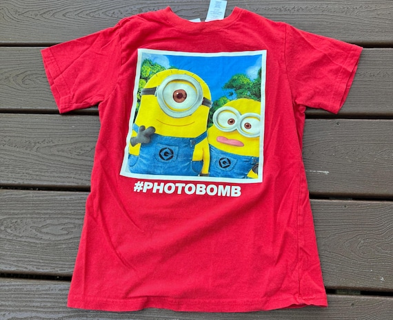 10/12 Kids Minions #Photobomb Tee