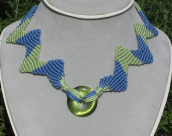 Dip in the Waves Micro Macrame necklace