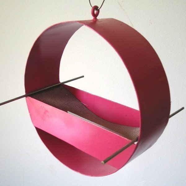 Charm Modern Bird Feeder in Pink