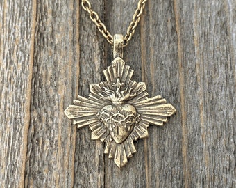 Antiqued Gold Sacred Heart Pendant and Necklace French Antique Replica, Radiant Gold Sacred Heart Medal, Large Sacred Heart of Jesus Pendant