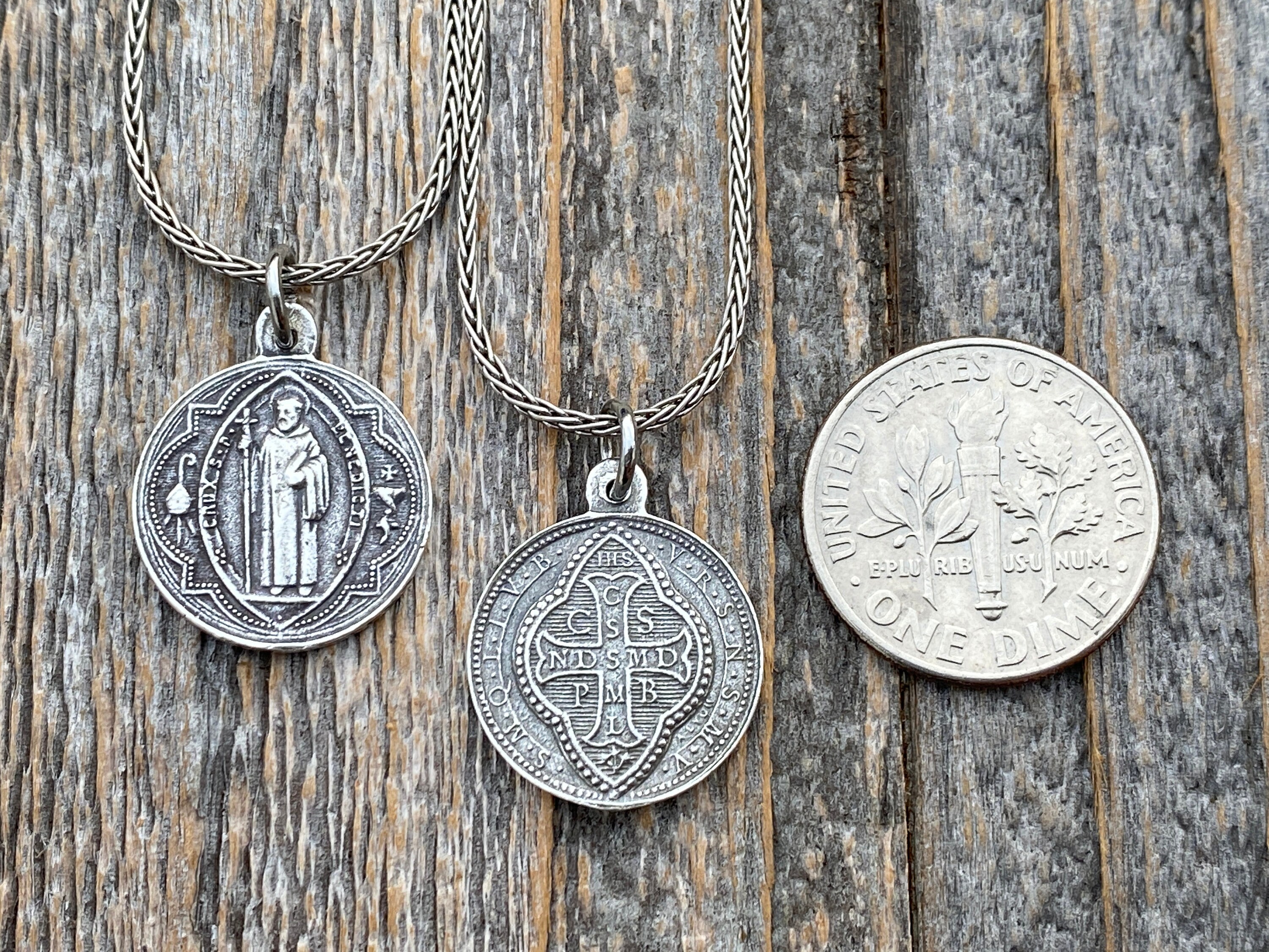 St Benedict Medals, Double Sided Relief St Benedict Pendant For Gift Giving  For Wearing 