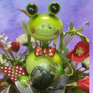 LARGE Frog Floral Arrangement, Table Centerpiece, Farmhouse Decor, Spring Porch Decor, Flower Frog, Summer Centerpiece