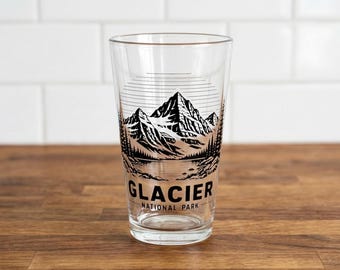 Schizzo di montagna del Parco Nazionale dei Ghiacciai Bicchiere da pinta / 16 oz