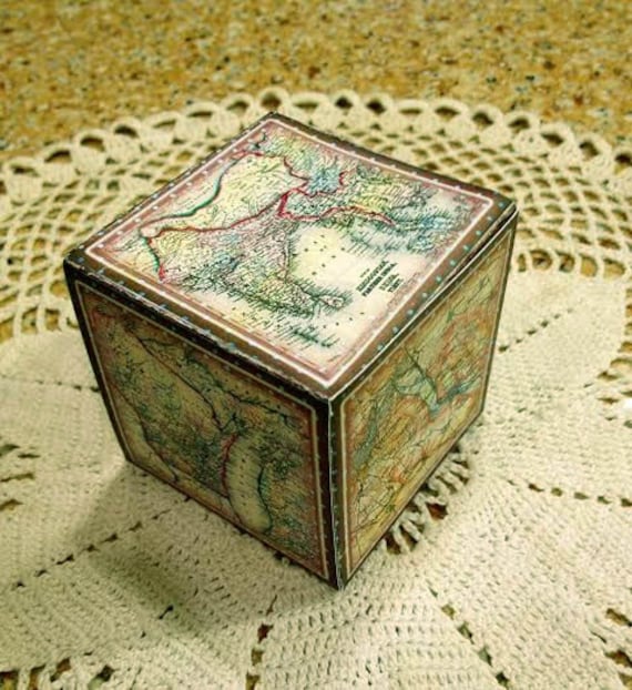 Old World MaPS Vintage Images Decorative Cube/Gift Box Template