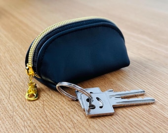 Handmade small black leather pouch *10 cm x 5 cm x 5 cm*, coin pouch, key case, pencil case, leather pencil case