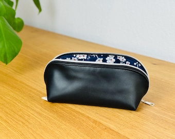 Handmade leather case *23 cm x 9 cm x 9 cm*, black, made of genuine leather, cosmetic bag, pencil case