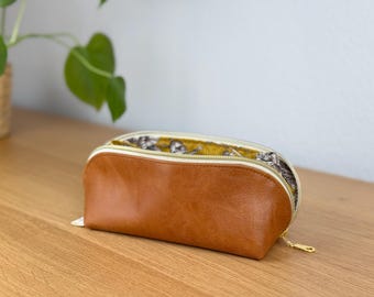 Handmade leather case *23 cm x 9 cm x 9 cm* made of brown genuine leather, cosmetic bag, pencil case