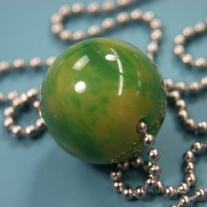 Unique one-of-a-kind necklace of ball chain with one large round flamy swirled grassgreen genuine tested vintage 1950s bakelite bead