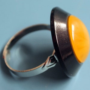 Unique one-of-a-kind adjustable silvercolor metal ring w genuine tested vintage 1950s round flamy yellow/ black bakelite plastic bead