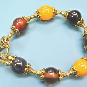 Vintage 1940s Bakelite Bead Bracelet: Multicolor Toggle Clasp