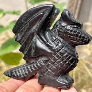 3.5'' Natural Obsidian Dragon skull,Crystal skull,Hand carving,Quartz Crystal dragon skull,Home Decoration,Crystal Gifts,Crystal healing 1pc