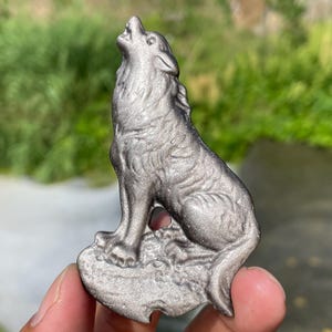 3.1&#39;&#39; Natural Silver obsidian Wolf,Hand carved Wolf skull,Crystal Wolf skull,Quartz crystal skull,Home Decoration Gifts, random 1pc