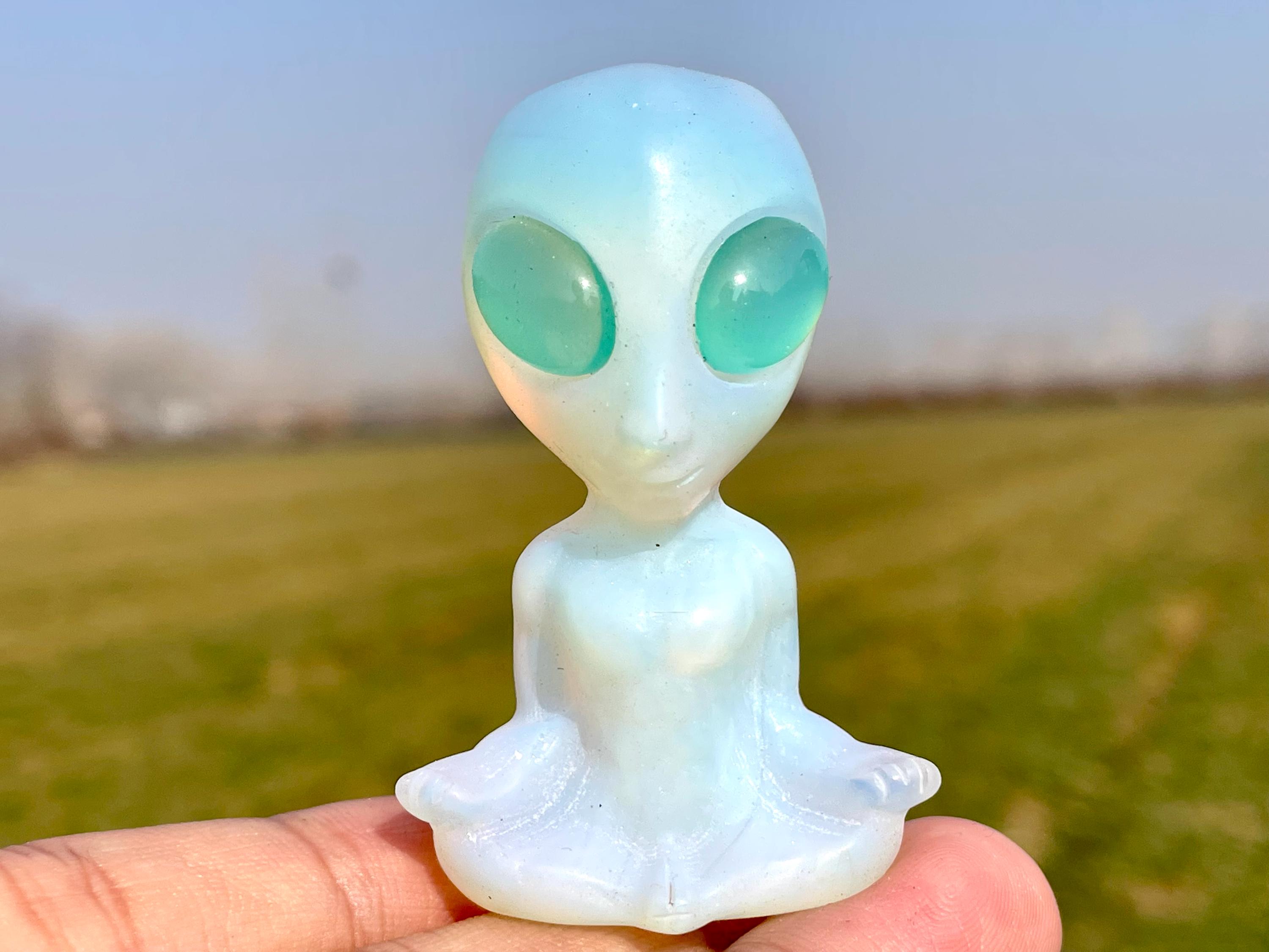 2.3''+ Hand carved Alien,Crystal Alien skull, skull,Opal Alien skull,Crystal skull,Opalite skull,Home Decoration Gifts, random 1pc