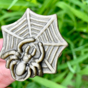 Handgeschnitzte Spinne, Kristallspinnenschädel, Natürlicher Goldobsidian, Quarzkristall, Kristallfigur, Dekorationsgeschenke, zufällig 1Stk