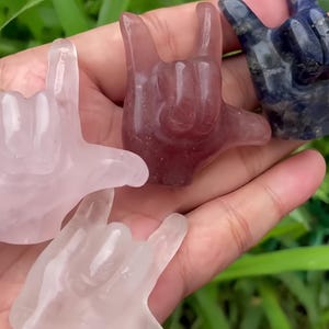 Dedo de cristal de quartzo natural de 2.1 ", caveira esculpida à mão, caveira de cristal, presente de cristal, presentes de decoração para casa, cura de cristal/pc