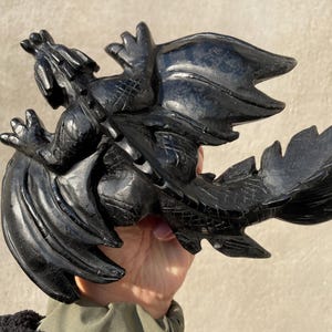 7.8''Natural obsidian dragon skull Hand carved Fly dragon,Crystal dragon skull,Quartz Crystal dragon,Home Decoration Gifts, random 1pc