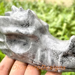 5&#39;&#39;+ Natural gray stone Quartz crystal skull,Hand carved dragon, Crystal dragon skull,Crystal dragon,Home Decoration Gifts, random 1pc