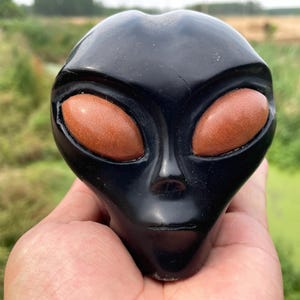 4&#39;&#39;Hand carved Alien,Crystal Alien skull, skull,Obsidian Alien skull,Crystal skull,Obsidian skull,Home Decoration Gifts, random 1pc