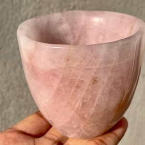 3.1"Copo de quartzo rosa natural, copo de cristal de quartzo, copo esculpido à mão, decoração para casa, presentes de cristal, cura por cristal