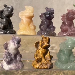 2,4 &#39;&#39;+ Hand geschnitzter Elefant, Kristall Elefant, Quarzkristall Schädel, natürlicher Quarzstein Elefant, Dekoration Geschenke, zufällig 1Stk