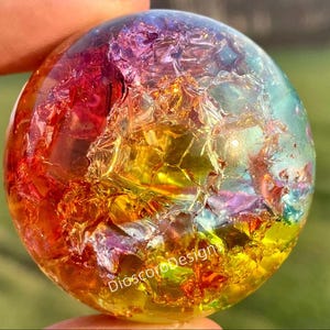 Aura Crackle Glass Sphere: Colorful Crystal Ball Decor (50mm)