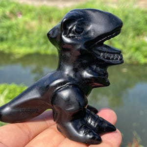 Teschio di dinosauro in ossidiana naturale da 3&#39;&#39;+, teschio di dinosauro in cristallo di quarzo, dinosauro intagliato a mano, teschio di cristallo, regali per la decorazione della casa/pz.
