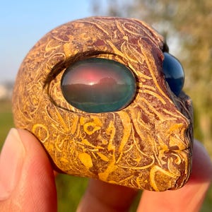 2.3&#39;&#39;+ Hand carved Alien,Crystal Alien skull, skull,quartzose jade Alien skull,Crystal skull,Opalite skull,Home Decoration Gifts, random 1pc
