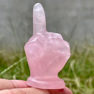 Handgesneden rozenkwarts middelvinger kristal: woondecoratie cadeau