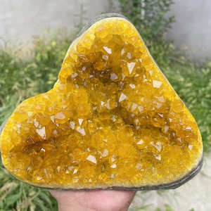 Yellow geode quartz crystal,Quartz crystal cluster,Crystal geode specimen, Home decoration,Crystal geode specimen,Crystal healing Gifts 1PC