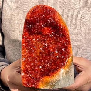 2kg+ Yellow geode quartz specimens,Quartz crystal geode,Crystal geode specimen, Home decoration,Crystal geode specimen,Crystal healing Gifts