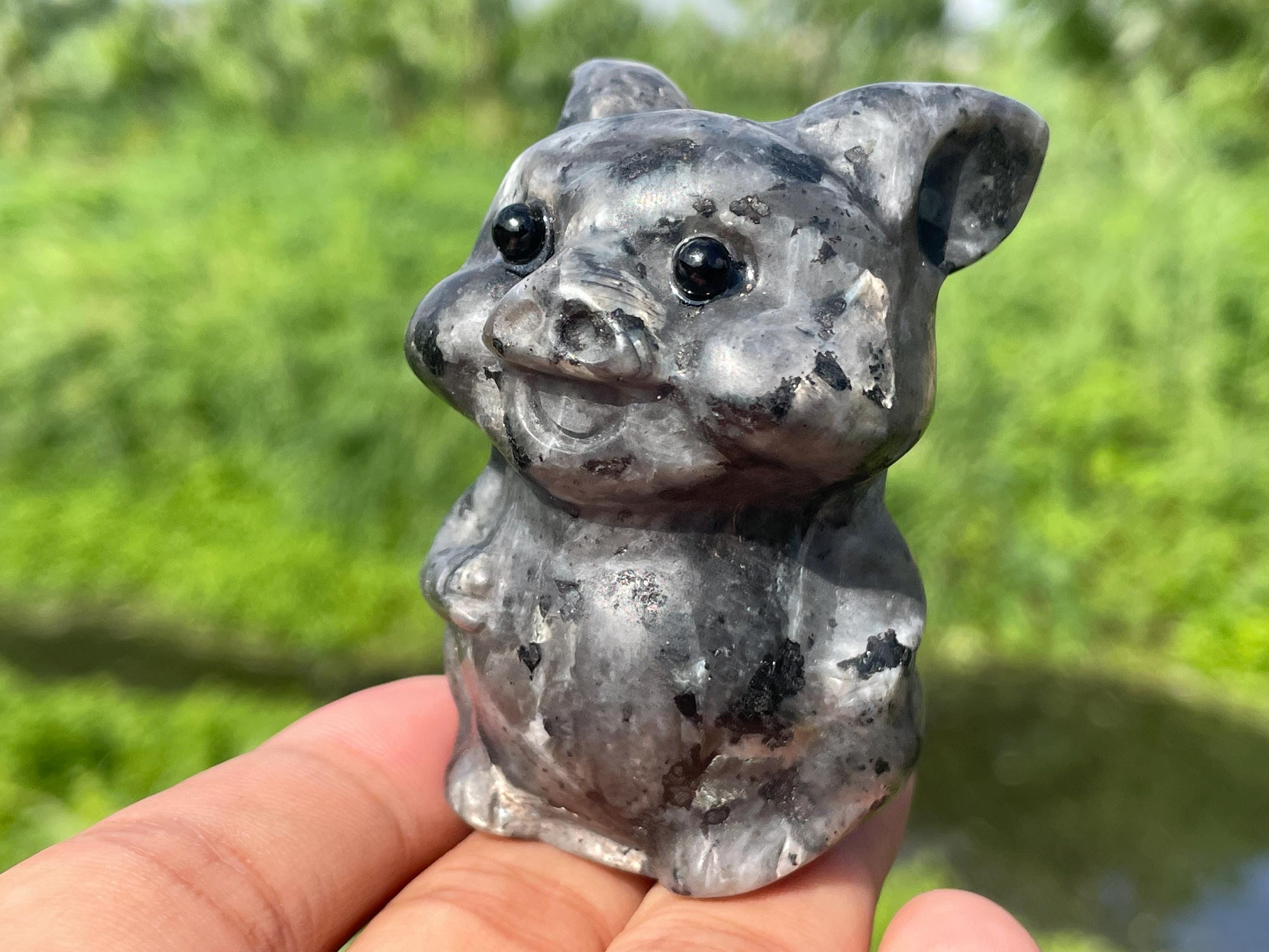 2.2インチ以上の天然スペクトロライト豚、手彫りの豚の頭蓋骨