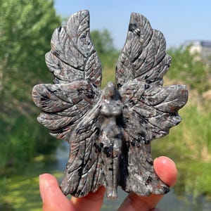 4.7&#39;&#39;+ Natural Yooperlite stone angel,Hand carved Angel skull,Crystal angel skull,Quartz Crystal angel,Home Decoration Gifts,random 1pc