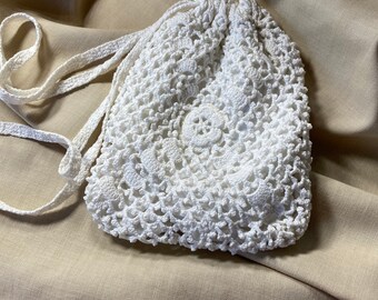 Antique White Crochet Purse with a Linen Lining