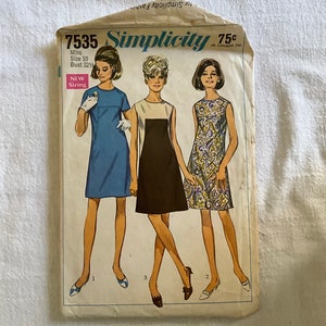 Vintage Simplicity 1968 Miss Dress Pattern 7535 Size 10