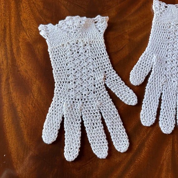 Vintage White Hand Crocheted Gloves - image 2