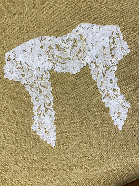 Handmade Lappet or Antique Lace Collar - image 10