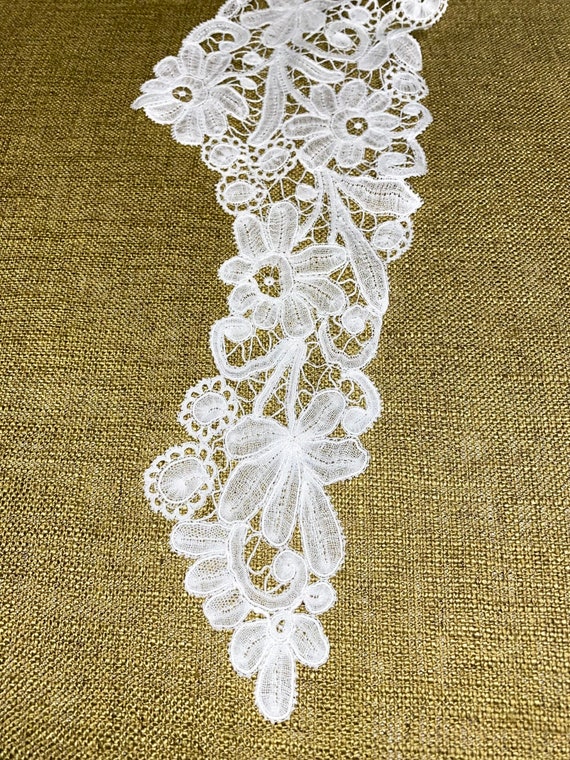 Handmade Lappet or Antique Lace Collar - image 5