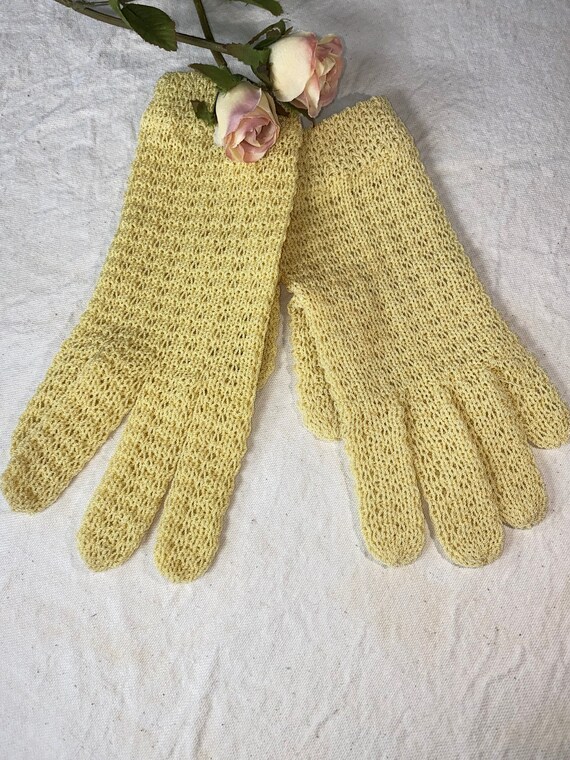 Vintage Yellow Hand Knit Gloves