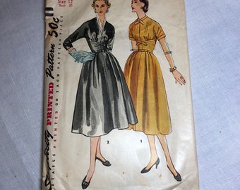 Vintage 1950s Simplicity Dress Pattern 4428 Miss Size 12 Bust 30"