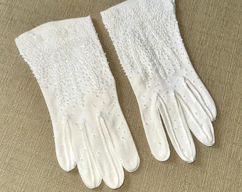 Vintage Beaded White  Short Gloves Small