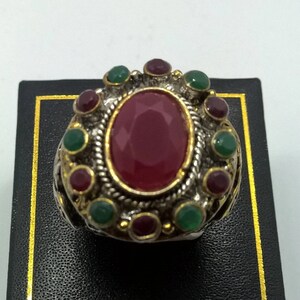 Beautiful Vintage Alpaca & Brass Metal Faux Emerald Ruby Stones Byzantine Style Ring Fleur de Lis Designs Sz 57/16/8