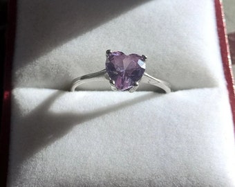 Pretty 925 Silver Lilac CZ Engagement Anniversary Heart Ring Sz 7.25/55