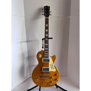Def Leppard Band Signed Les Paul Electric Guitar COA Proof Autographed Joe Elliott Rick Savage Phil Collen Rick Allen Def Leppard Band Signed Les Paul Electric Guitar COA Proof Autographed Joe Elliott Rick Savage Phil Collen Rick Allen